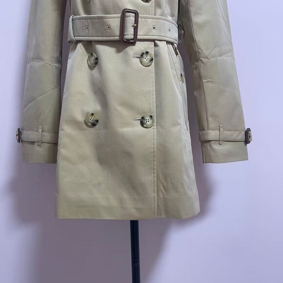Burberry  Short Chelsea Heritage Trench Coat - Picture 5 of 14